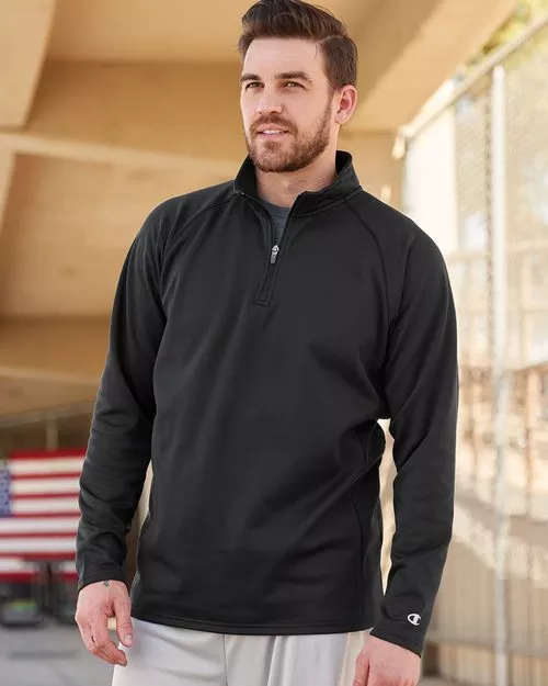 Champion – Performance Quarter-Zip Sweatshirt